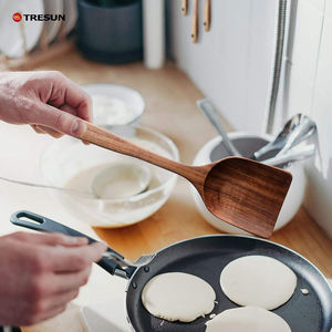 Ensemble d'ustensiles de cuisine modernes TRESUN 5 pièces, résistants à la chaleur, en bois de teck de qualité alimentaire, durables, pour la maison et les restaurants - Product Image 5