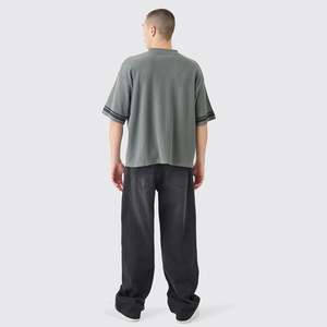 Camiseta personalizada de gran tamaño Boxy Heavyweight Waffle Print Varsity para hombres - Product Image 3