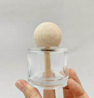 Bouteille en verre vide ronde de 50 ml pour diffuseur à bâtonnets, avec bouchon en bois en forme de diffuseur, pour désodorisant de voiture et aromathérapie, vente en gros