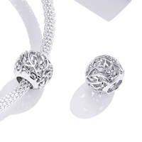 Breloque plaquée argent avec pierres de zircon rondes, motif végétal, style classique, bijoux unisexes, cadeau