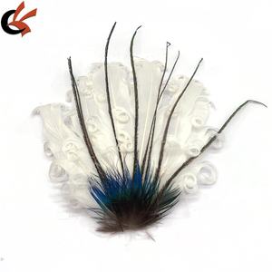 ريشة بيضاء مجعدة وسادة الزفاف عقال مع ريش الطاووس الديكور - Product Image 1