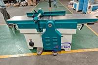 Machine à raboter et à profiler le bois pour une menuiserie de haute précision