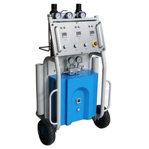Machine à pulvériser de mousse isolante en polyuréthane PU utilisée pour l'<span class=keywords><strong>isolation</strong></span> des murs, des toits, des réfrigérateurs et des tuyaux - Product Image 3