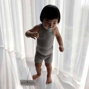 Ensemble de gilets d'été en coton 2025 sans manches deux pièces pour garçons et filles – Vêtements fins pour enfants - Product Image 1