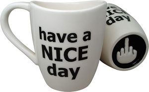 Trascorri una bella giornata divertente tazza da caffè tazze divertenti regali per donne e uomini con dito medio sul fondo - Product Image 6