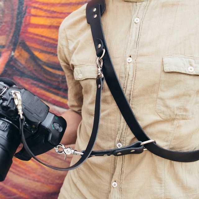 Custom Logo Shoulder Sling Chest Harness Vest with Quick Release Strap for DSLR Camera PU Material Photo Carrying System
