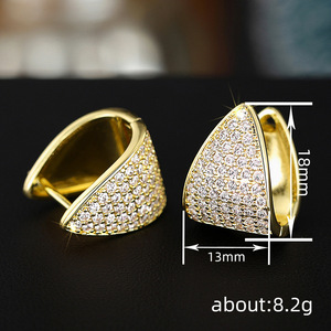 Pendientes triangulares para mujer, diseño geométrico, accesorios para las orejas de uso diario - Product Image 4
