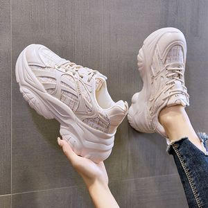 <span class=keywords><strong>Zapatillas</strong></span> de <span class=keywords><strong>mujer</strong></span> negras de moda, populares en línea, súper tendencia 2023, nuevas para primavera y otoño, estilo estudiantil, con suela gruesa que estiliza la figura, tipo Joker, Ins - Product Image 3