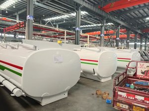 Superstructure de citerne à carburant pour châssis de camion, citerne à essence et diesel, kit de citerne à liquides - Product Image 6