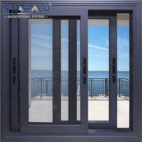 Système de porte-fenêtre coulissante en aluminium avec vitrage grand format à haute efficacité énergétique et design contemporain pour usage résidentiel et commercial