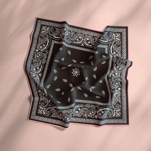 Pañuelo de Seda Cuadrado Suave de Alta Calidad con Impresión Personalizada para Mujeres y Hombres - Product Image 4