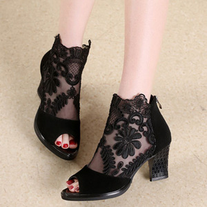 Suministro transfronterizo para eBay: Sandalias de <span class=keywords><strong>mujer</strong></span> de primavera de talla grande con tacón grueso, estilo románico, de malla, con punta abierta y cordones - Product Image 2