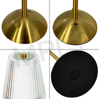 Lampes de table LED sans fil rechargeables de luxe au design nordique moderne avec contrôle tactile doré et 3 températures de couleur, pour bar