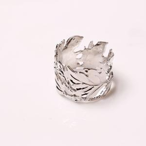 Anillo de Servilleta Redondo de Metal Chapado en Oro con Hoja, Personalizado al por Mayor, para Bodas - Product Image 4