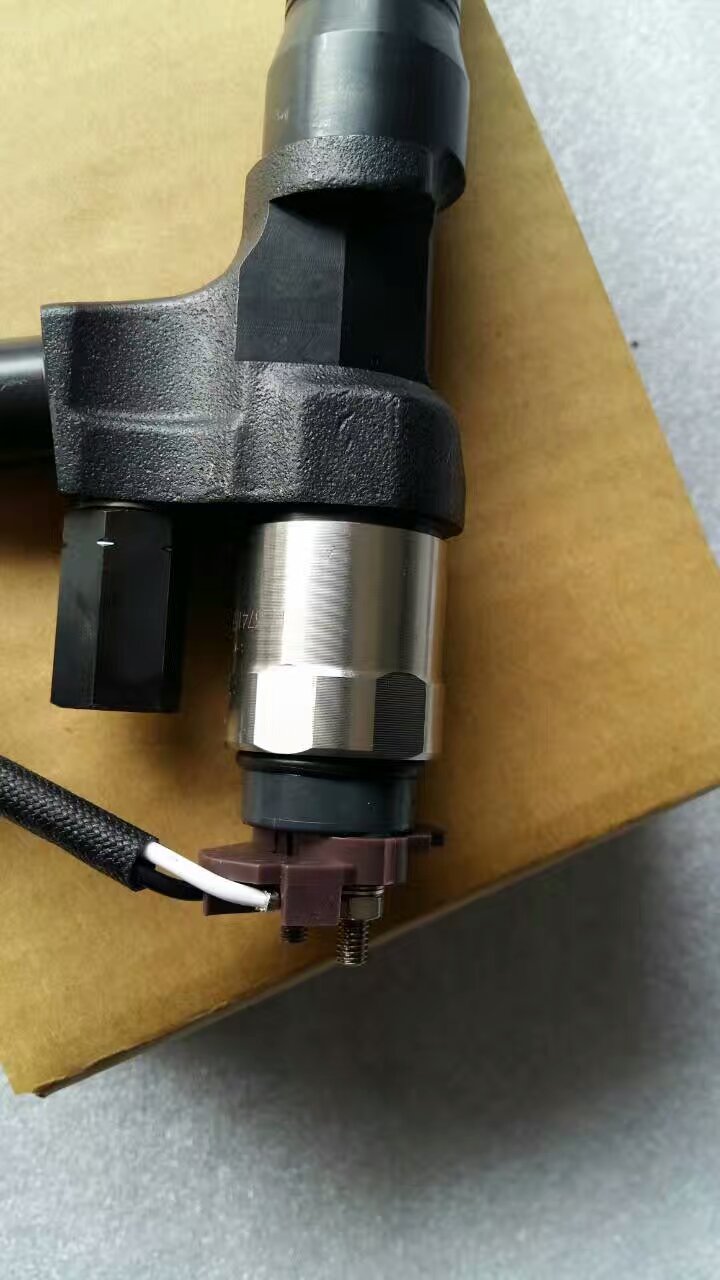 Diesel common rail injector 095000-8092 fuel injector 23670-E0392 for TOYOTA HILUX 2KD