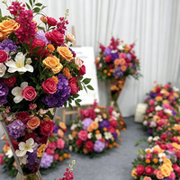 Ensemble floral artificiel de bienvenue aux tons vifs rouge, orange et violet, pour décoration de panneau de mariage sur chevalet
