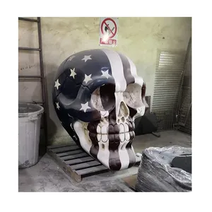 Vente en gros <span class=keywords><strong>de</strong></span> sculptures <span class=keywords><strong>de</strong></span> crânes en fibre <span class=keywords><strong>de</strong></span> verre <span class=keywords><strong>de</strong></span> grande taille, personnalisées, sculptées à la main, colorées, pour la décoration extérieure <span class=keywords><strong>de</strong></span> jardin - Product Image 1
