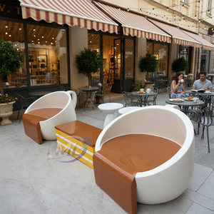 เฟอร์นิเจอร์ไฟเบอร์กลาสสำหรับใช้งานกลางแจ้งเชิงพาณิชย์ ดีไซน์สร้างสรรค์ รูปทรงถ้วยกาแฟ โต๊ะกาแฟรูปทรงเค้ก สำหรับร้านค้า - Product Image 5