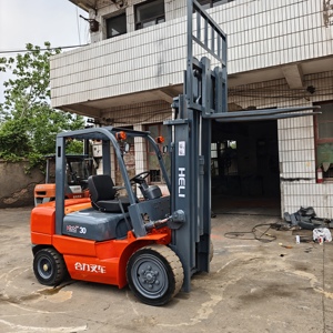 Chariot élévateur portatif d'occasion de marque Heli 3T 4.5M avec moteur diesel Machine de terrassement à vendre - Product Image 5