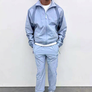 Survêtement unisexe coupe-vent à capuche entièrement zippé en nylon tissé léger, respirant et à séchage rapide, idéal pour l'hiver et le streetwear - Product Image 1
