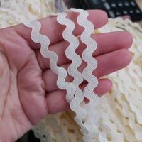 Ruban en polyester moderne multicolore ondulé pour la couture de vêtements, les vêtements pour bébés, les travaux manuels et la décoration