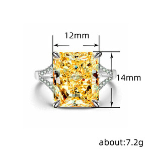 Anello con design quadrato a quattro punte, stile elegante, per donna - Product Image 5