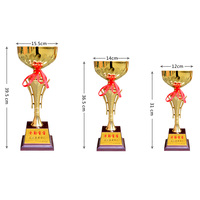 Entrega rápida, superventas, trofeo de estrella de resina dorada brillante en Base de cristal negro con logotipo grabado individualmente