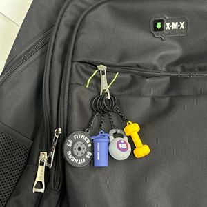 Mosquetón ecológico de goma suave OEM, llavero de gimnasio, logotipo personalizado, colgante de moda de Fitness para Mancuernas, formas de pesas rusas - Product Image 1