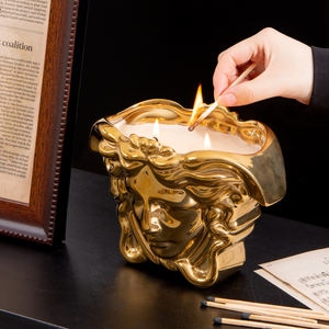 برطمان شموع فاخر على الطراز النوردي من السيراميك المطلي بالذهب بتصميم رأس ميدوسا، برطمانات فاخرة لصنع الشموع - Product Image 5