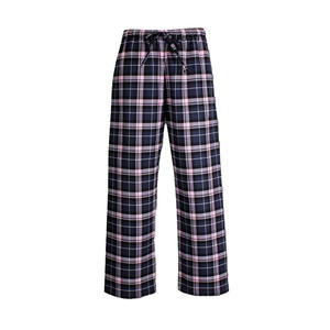 Pijama de franela para mujer de tacto suave con ajuste relajado diseñado para un sueño acogedor y comodidad en el hogar para uso nocturno y de fin de semana - Product Image 1