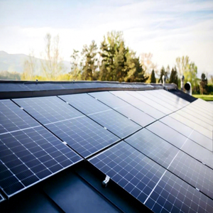Panneau solaire 800W à faible coefficient de température, modules photovoltaïques de niveau 1, homologués TUV, centrale solaire de toit en stock - Product Image 1