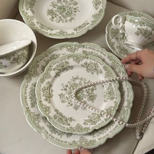 Juego de Platos de Cerámica con Estampado Floral Verde Salvia Vintage Europeo 2026, Platos Retro con Diseño Floral Verde para Bodas y Eventos - Product Image 3