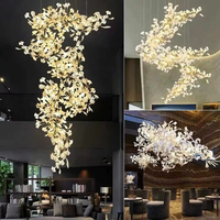 Lustre suspendu personnalisé en forme de fleur pour hôtel, villa, hall d'entrée, escalier, lampe suspendue LED, décoration moderne, long lustre en céramique en forme de feuille de Ginkgo