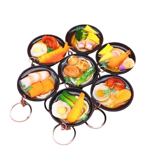 Porte-clés de <span class=keywords><strong>cuisine</strong></span> 3D en PVC, motif sushis et saumon, breloques pour sac, pendentif décoratif, petit cadeau, simulation alimentaire japonaise, porte-clés - Product Image 1