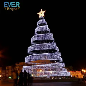 假日发光二极管螺旋绳灯圣诞树，带星星，用于广场装饰