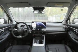 ג'י.אי.סי טראמפצ'י GS3 270T רכב שטח (SUV) דגם 2026, רכב עירוני יוקרתי, דגם היי-טרים עם גג שמש פנורמי. - Product Image 6