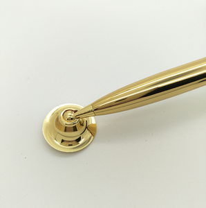 Stylo à bille fantaisie en forme de balle dorée, corps lisse de haute qualité, en métal, pour hôtel - Product Image 2