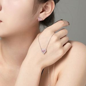 Collar con Colgante de Plata S925 con Forma de Corazón y Diamantes Moissanite y Circonia 5A, Diseño Dylam, Regalo para San Valentín 2024 - Product Image 5