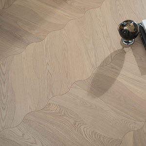 Parquet en frêne de Manchourie multicouche de qualité brillante AB E0 E1, 12 mm, 14 mm, 18 mm, en forme de feuille, pour projets de design intérieur - Product Image 1