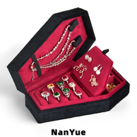 Boîte à bijoux en velours personnalisée avec logo, luxe, à couvercle rabattable, pour bagues, boucles d'oreilles, colliers, organisateur portable, étui de rangement pour bijoux, vente en gros