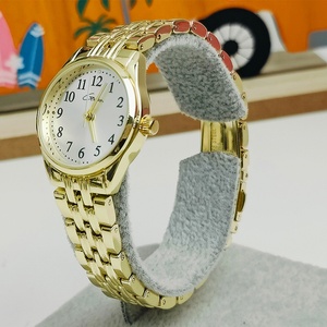 Montre Femme Vintage en Quartz Doré 26mm, Style Décontracté Hip Hop, Bracelet en Alliage, Aiguilles Personnalisables, Logo sur Mesure, Charme Affaires Tendance - Product Image 4