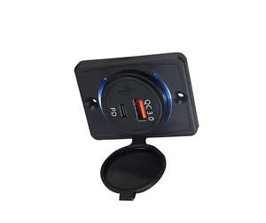 ที่ชาร์จ USB สำหรับมอเตอร์ไซค์และรถยนต์ สีดำ ทนไฟ รองรับการใช้งานกับน้ำได้ 20W ช่องเสียบ Type-C + Type-A - Product Image 1