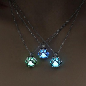 Femmes Bijoux Accessoires Pendentif Chat Mignon Lueur Dans Le Collier Sombre Pour La Vente En Gros - Product Image 2