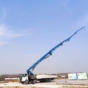 Camión Bomba de Concreto JIUHE de 70 m, Operación Más Fácil, Bomba de Brazo Hidráulico para Cemento, Camión Bomba de Concreto - Product Image 5