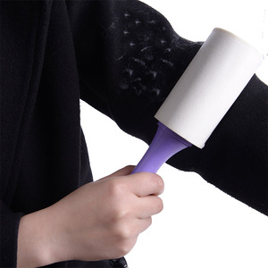 Removedor de Pelo de Perro Portátil con Mango Largo y Cubierta, Cepillo Adhesivo Lavable para Suelos y Alfombras, Mini Limpiador de Bambú de Madera - Product Image 3