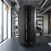 Armoire de serveur en rack pour centre de données, en acier, sur pied, 38U 800*900mm, en stock