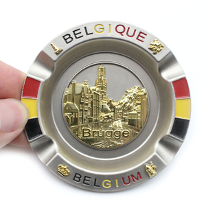 Recuerdo de Cenicero de metal belga personalizado con diseño emblemático de Brujas y Bruselas para turistas y coleccionistas - Product Image 5