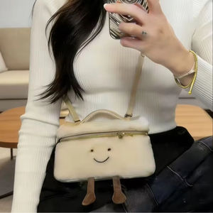 Bolsa <span class=keywords><strong>de</strong></span> Almuerzo con Diseño Minoritario LP, Otoño-Invierno 2025, Nueva Bolsa <span class=keywords><strong>de</strong></span> Peluche con Cara Sonriente, Linda Bolsa <span class=keywords><strong>de</strong></span> Cosméticos con Muñeca - Product Image 1