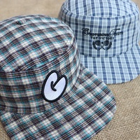 Casquette de tennis unisexe en coton à carreaux, style plat, en flanelle, pour l'hiver, avec logo brodé personnalisé, style mode à carreaux, chapeaux Pillbox – Vente en gros