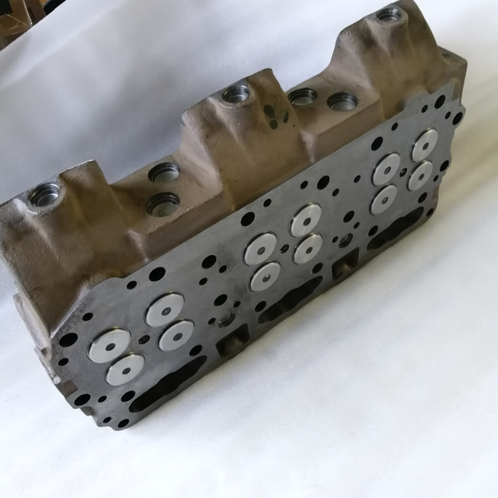 しゅん High Quality Diesel Engine Part G28 V28 Cylinder Head 3052177